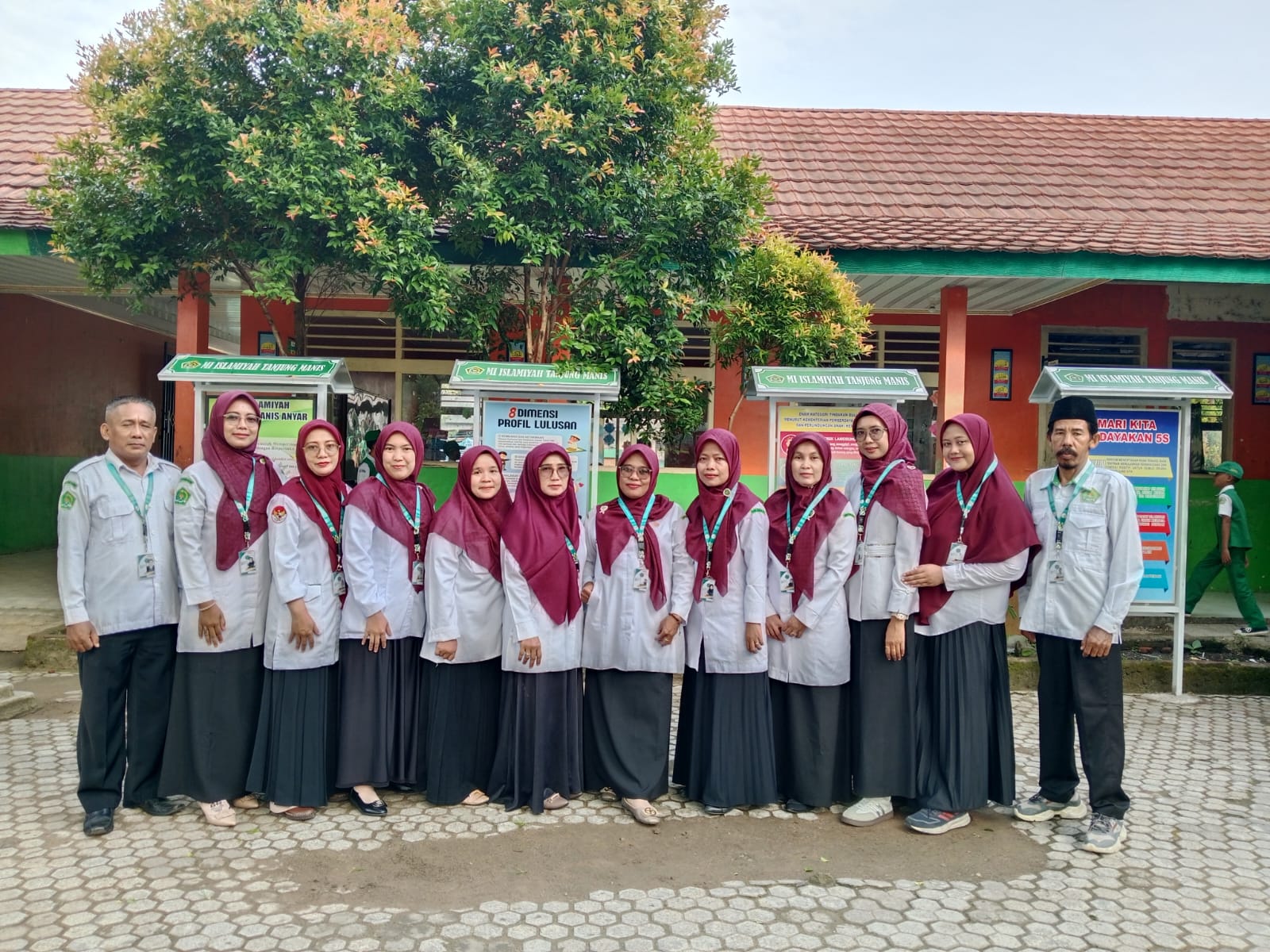 Guru MI Islamiyah Tanjung Manis